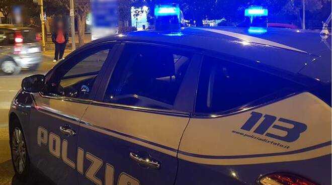 Latina, rubano una cassaforte ma non riescono a portarla via: è troppo pesante | Radioluna