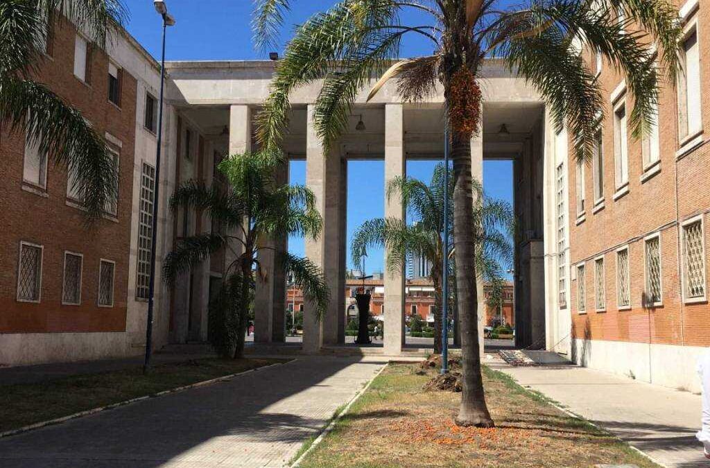 Coppia di senzatetto aggredita in pieno centro a Latina | Radioluna