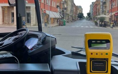 Lancia un sasso contro l’autobus: “Non si era fermato” | Latinatoday