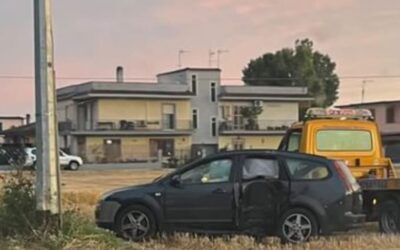 Via Carrara a Latina Scalo: si schianta contro un palo con l’auto, un ferito grave | Latinanews.eu