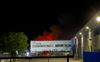 MAXI INCENDIO AL DEPOSITO “FARLA”, LA SINDACA DI LATINA ORDINA: “CHIUDETE LE FINESTRE PER 2 GIORNI” | Latinatu