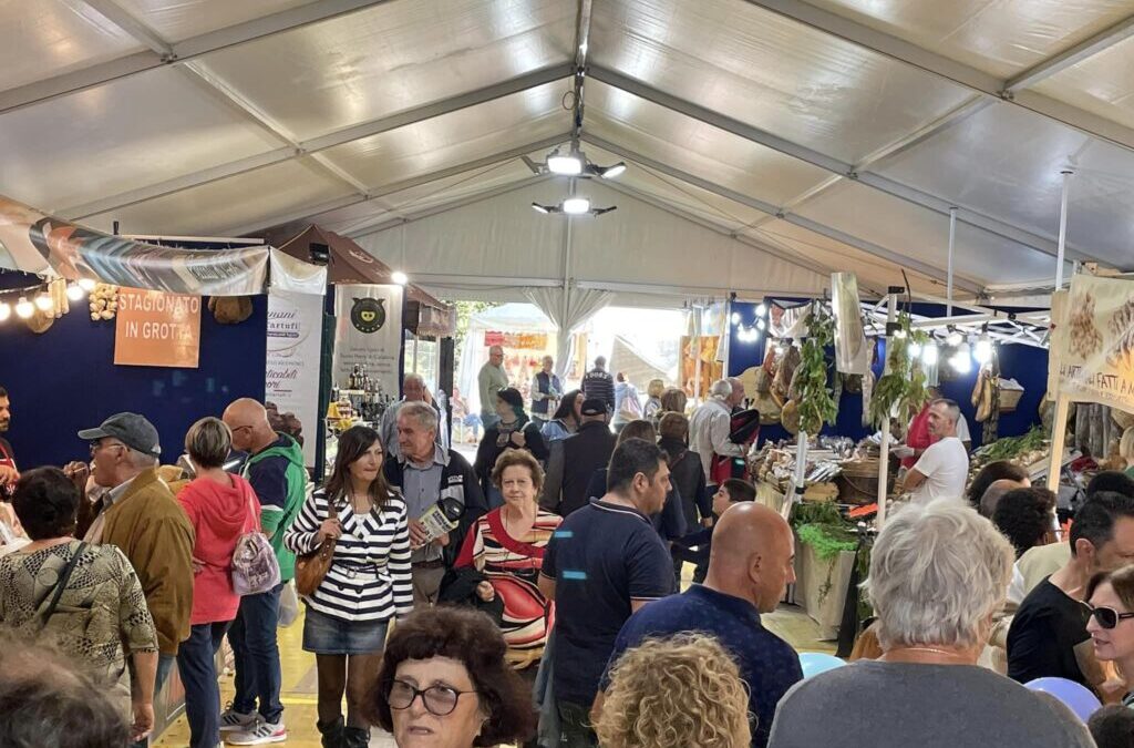 SERMONETA, AL VIA LA SECOLARE FIERA DI SAN MICHELE | Latinatu