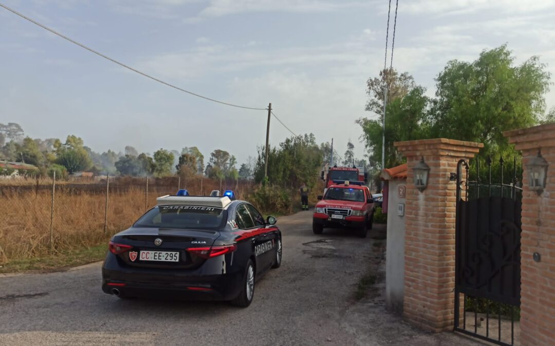 DEVASTANTE INCENDIO TRA LATINA E CISTERNA: FAMIGLIE EVACUATE E CASE A FUOCO | Latinatu