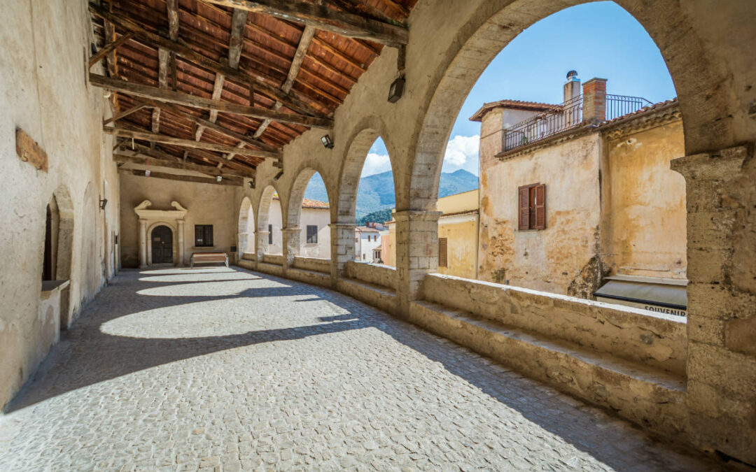 LOGGIA DEI MERCANTI A SERMONETA, ACCORDO COMUNE-UNIVERSITÀ | Latinatu