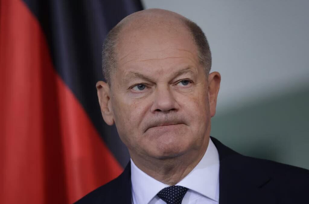 Il governo Scholz collassa mentre scioperi di massa  paralizzano  il paese guida della UE | maurizioblondet.it