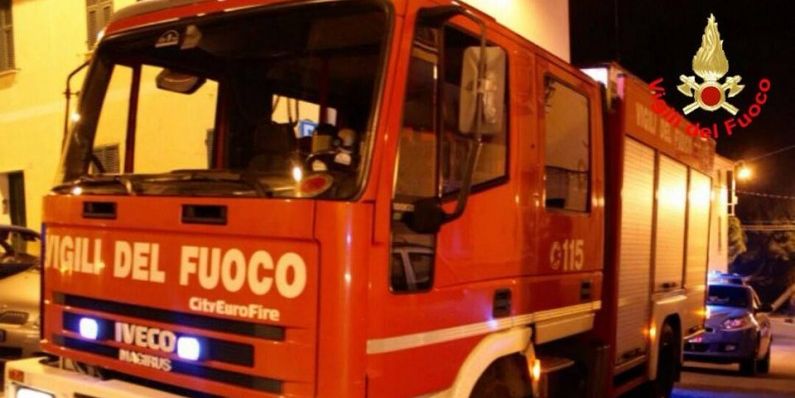 ROGO DIVORA UN FURGONE IN VIALE KENNEDY A LATINA | Latinatu